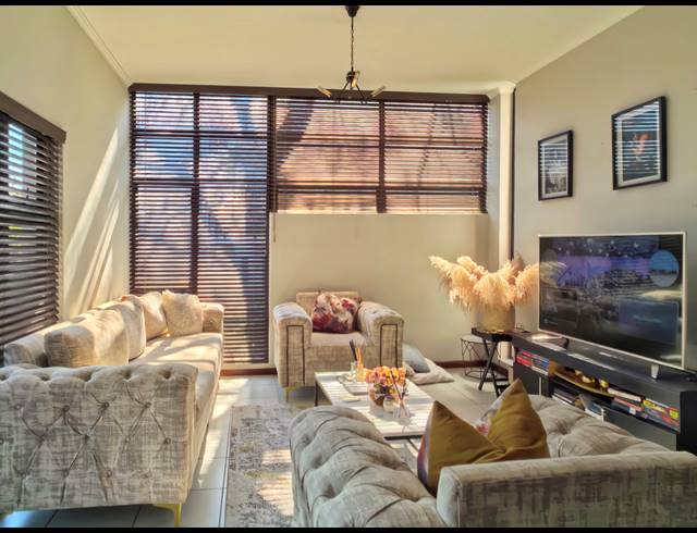 2 BEDROOM APARTMENT FOR SALE IN JACKAL CREEK GOLF ESTATE